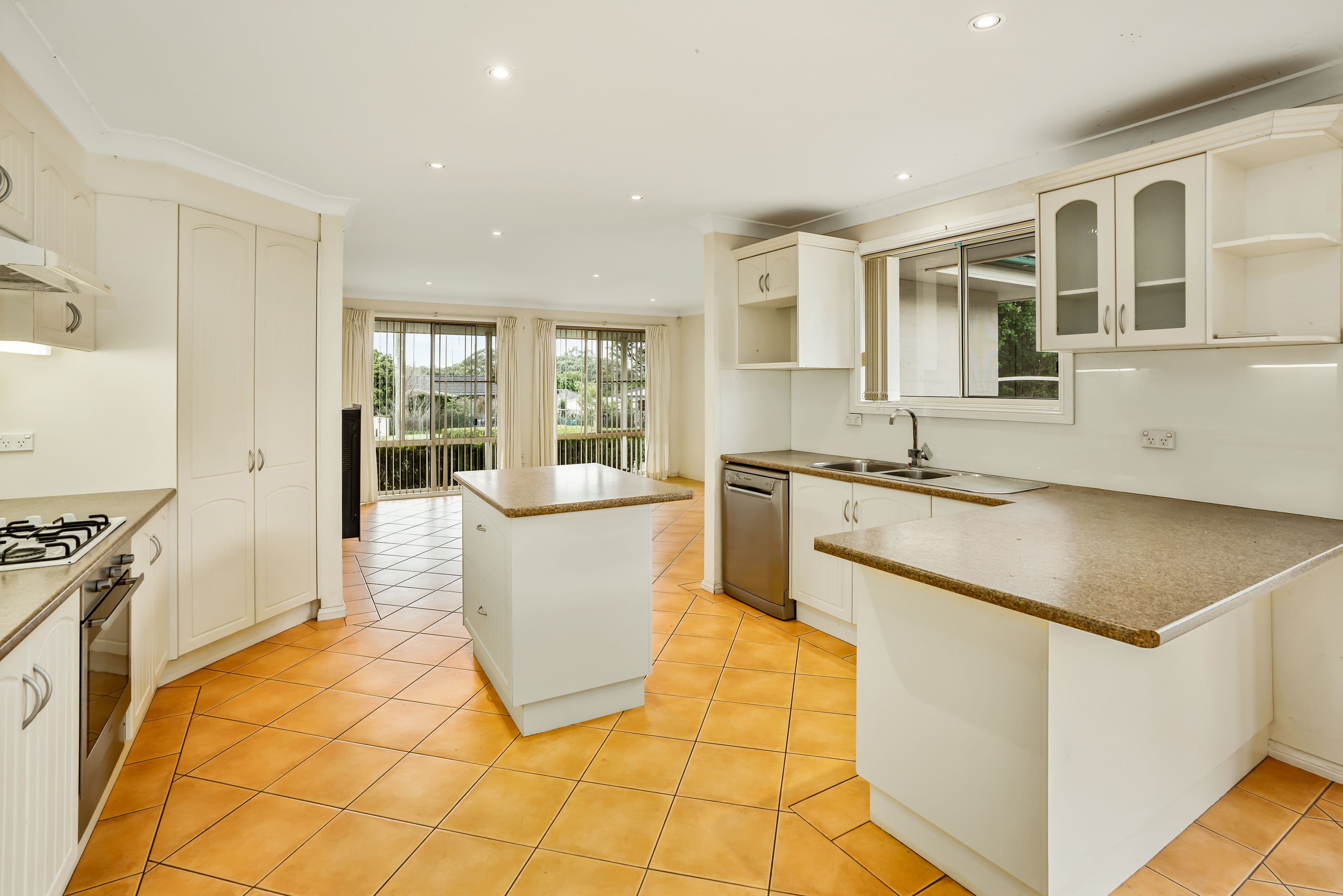 5 Condie Crescent, North Nowra NSW 2541, North Nowra - Thumbnail 2