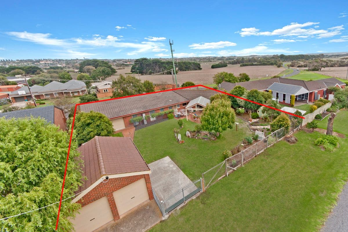 102 Wollaston Road, WARRNAMBOOL VIC 3280, Warrnambool - Thumbnail 2