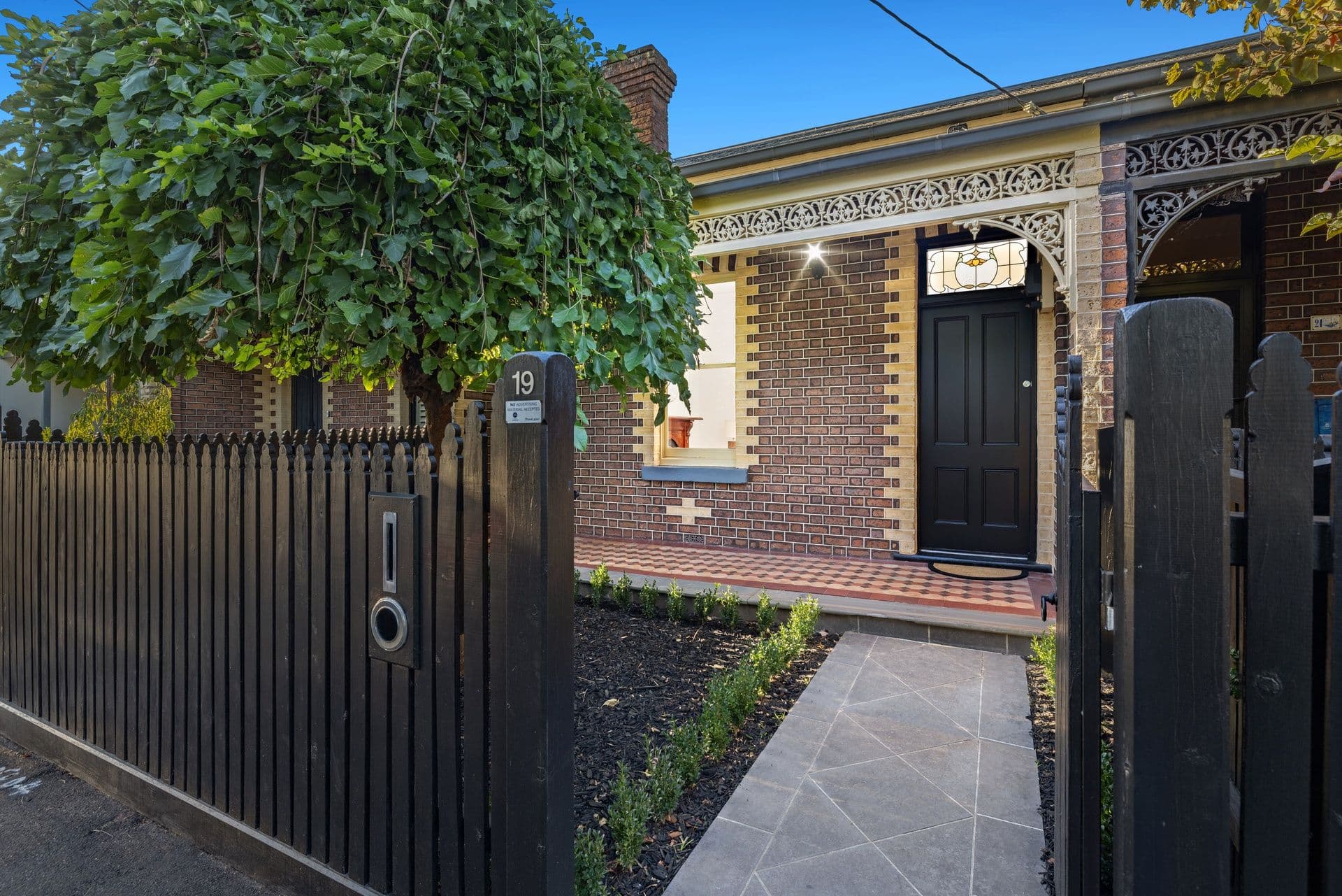19 Erica Street, Windsor VIC 3181, Windsor - Thumbnail 2