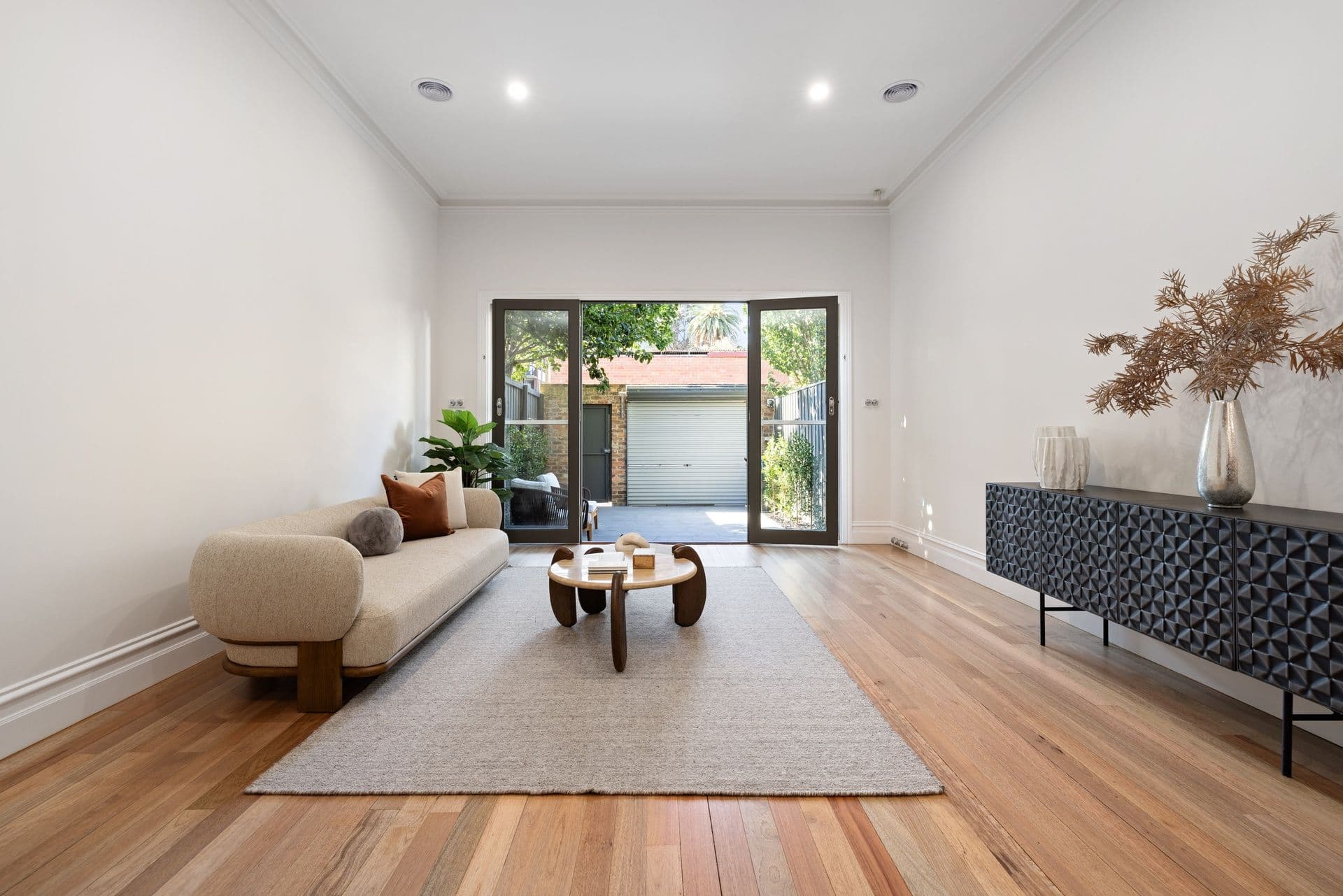 19 Erica Street, Windsor VIC 3181, Windsor - Thumbnail 3