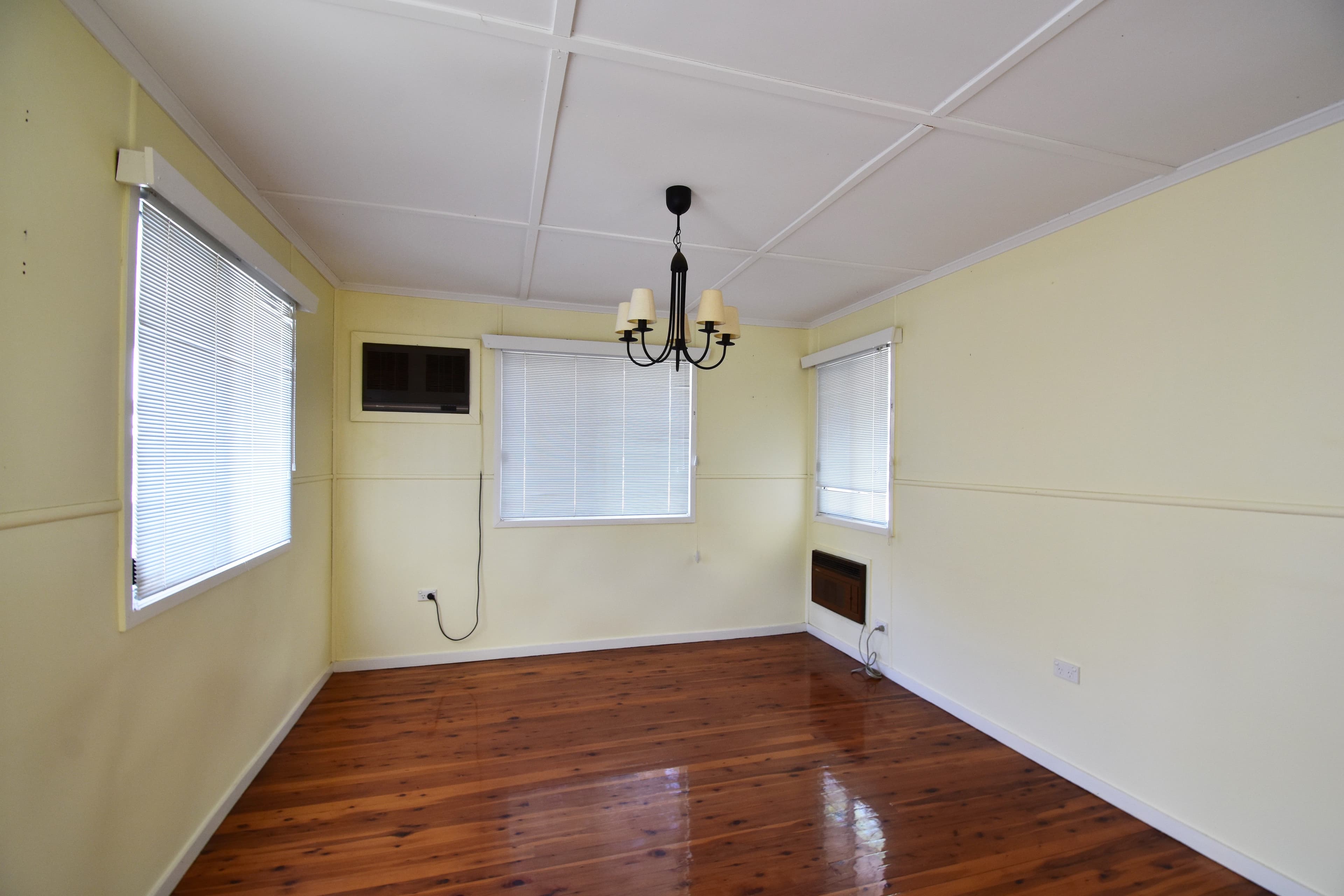 28 Wompoo Road, Longreach QLD 4730, Longreach - Thumbnail 4
