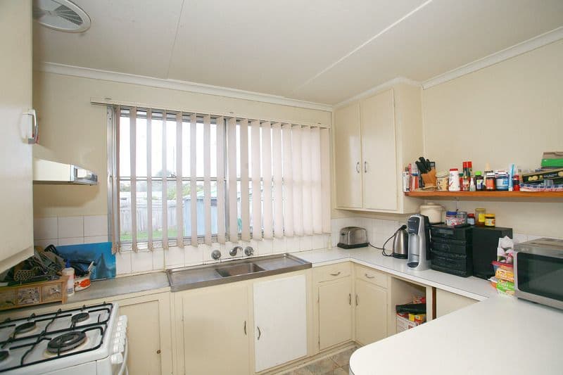 27 Cootamundra Street, DOVETON VIC 3177, Doveton - Thumbnail 2