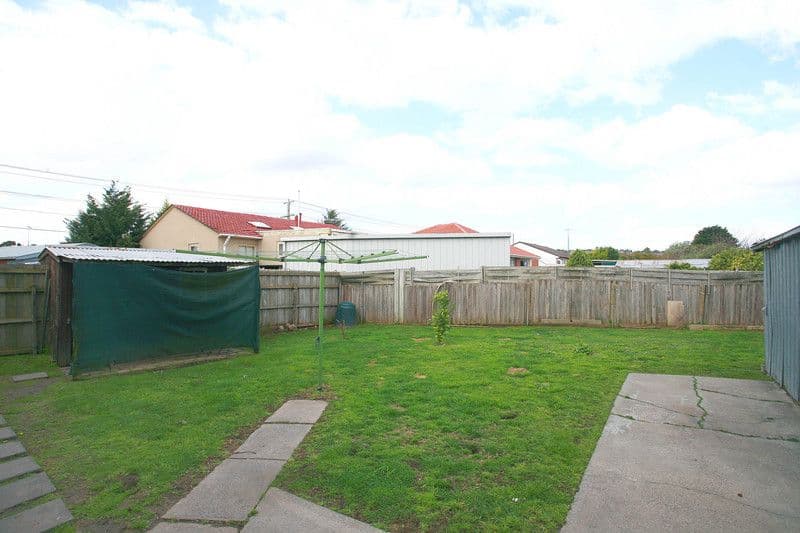 27 Cootamundra Street, DOVETON VIC 3177, Doveton - Thumbnail 8