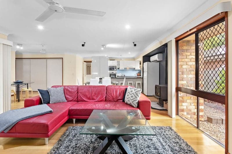 9 Wideview Terrace, Arana Hills - Thumbnail 8