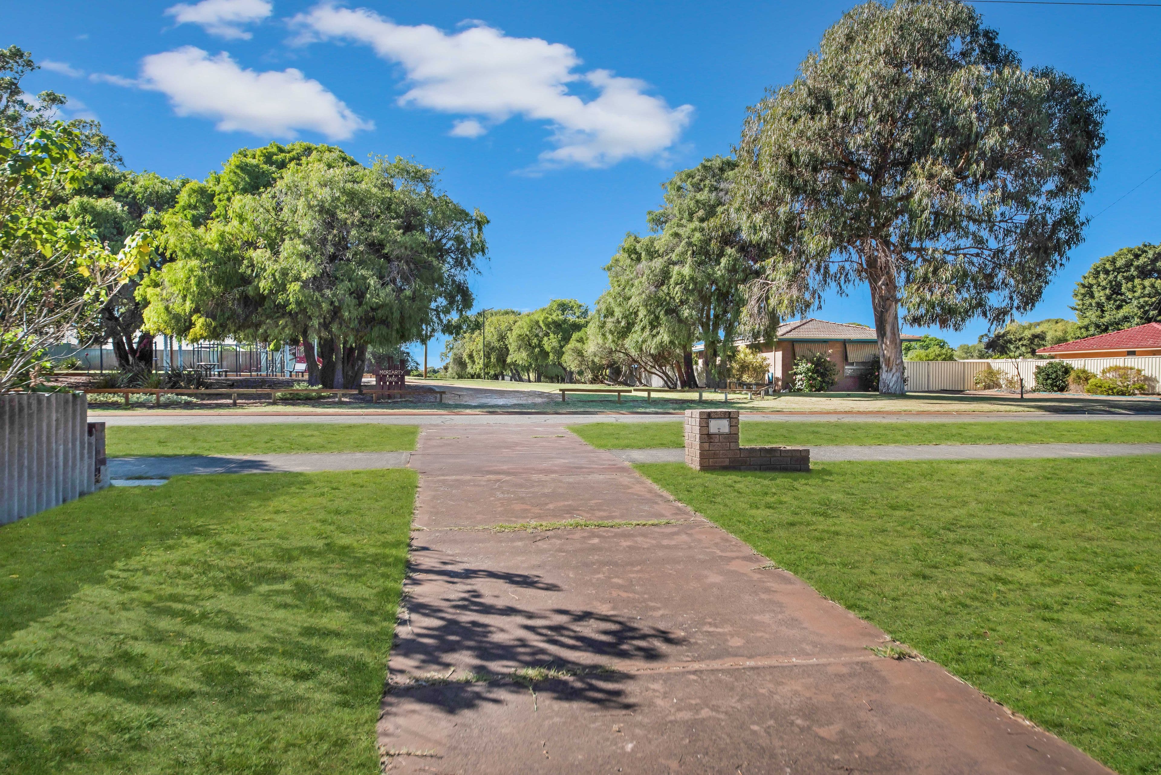42 Jacaranda Crescent, Withers WA 6230, Withers - Thumbnail 2