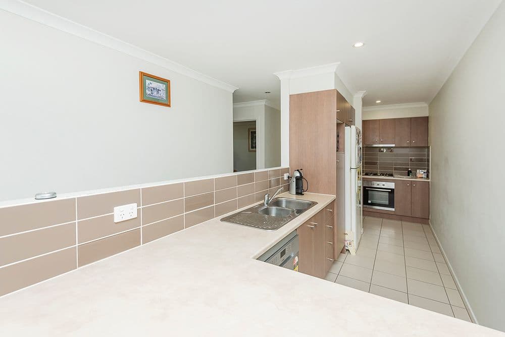 37b Goundry Drive, Holmview QLD 4207, Holmview - Thumbnail 2
