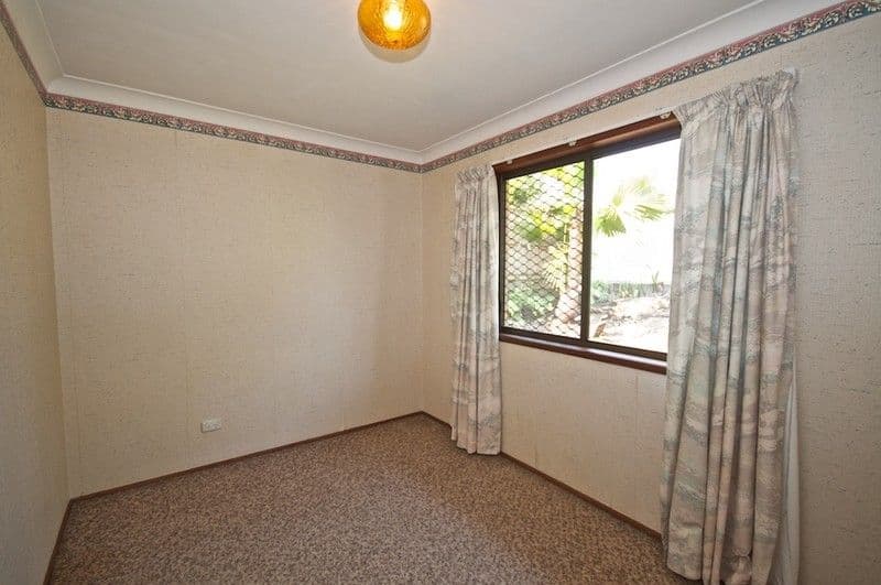 9 Theodore Place, MOLENDINAR QLD 4214, Molendinar - Thumbnail 6