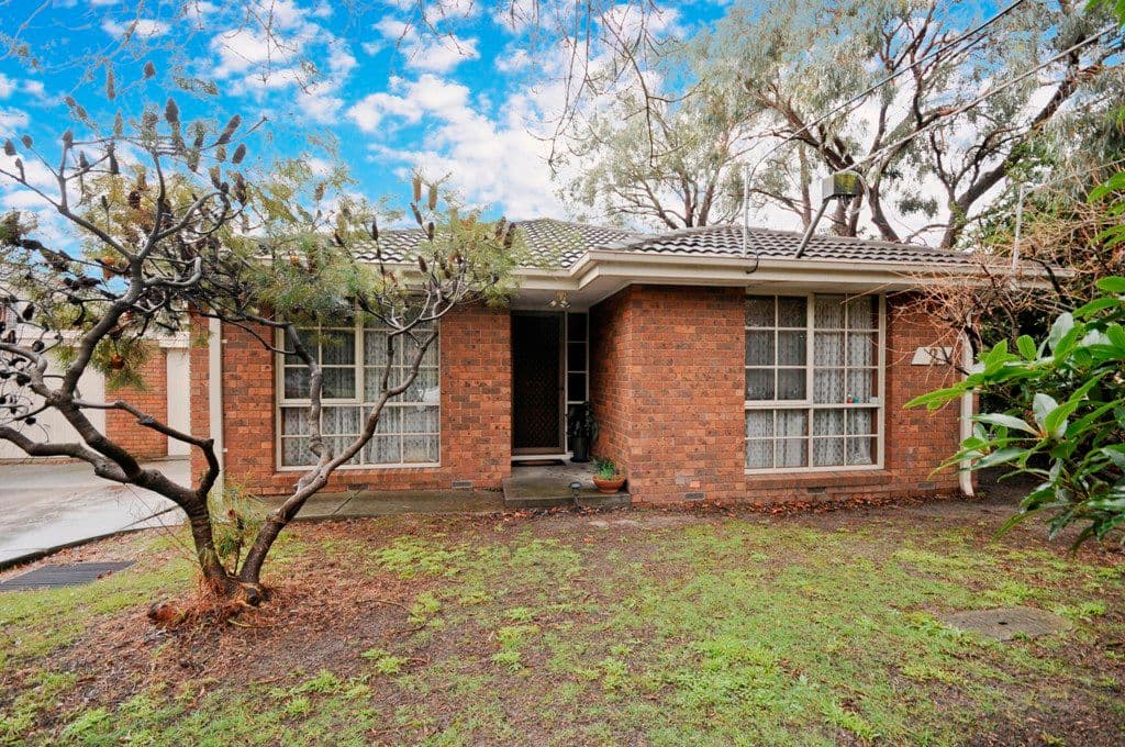 2 STARCROSS Avenue, CROYDON VIC 3136, Croydon - Image 1