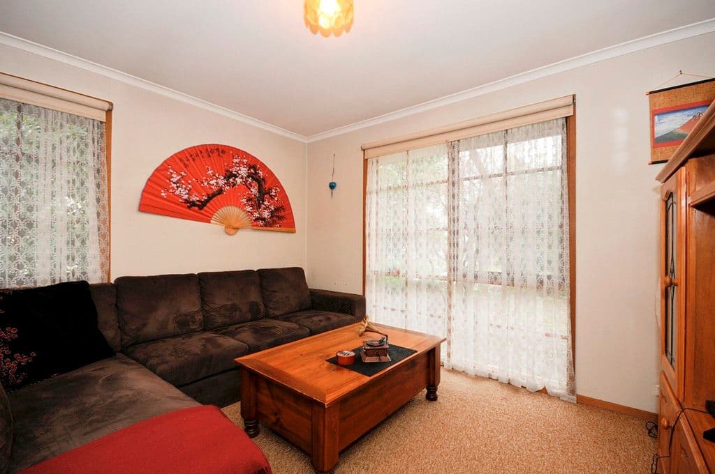 2 STARCROSS Avenue, CROYDON VIC 3136, Croydon - Thumbnail 2