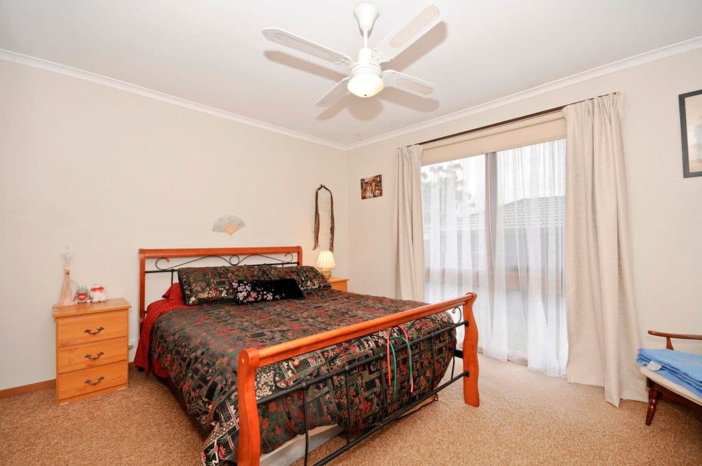 2 STARCROSS Avenue, CROYDON VIC 3136, Croydon - Thumbnail 4