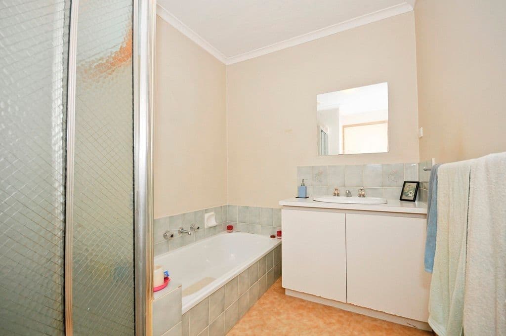 2 STARCROSS Avenue, CROYDON VIC 3136, Croydon - Thumbnail 6