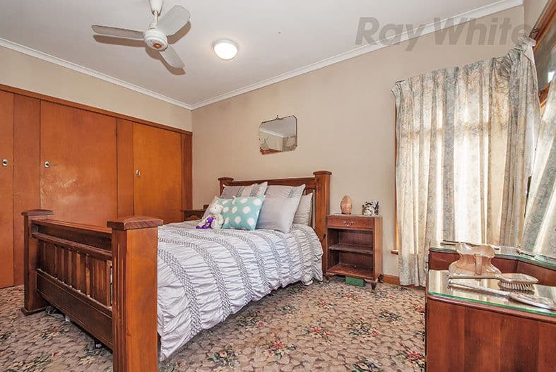 25 DIXON Avenue, Croydon VIC 3136, Croydon - Thumbnail 4