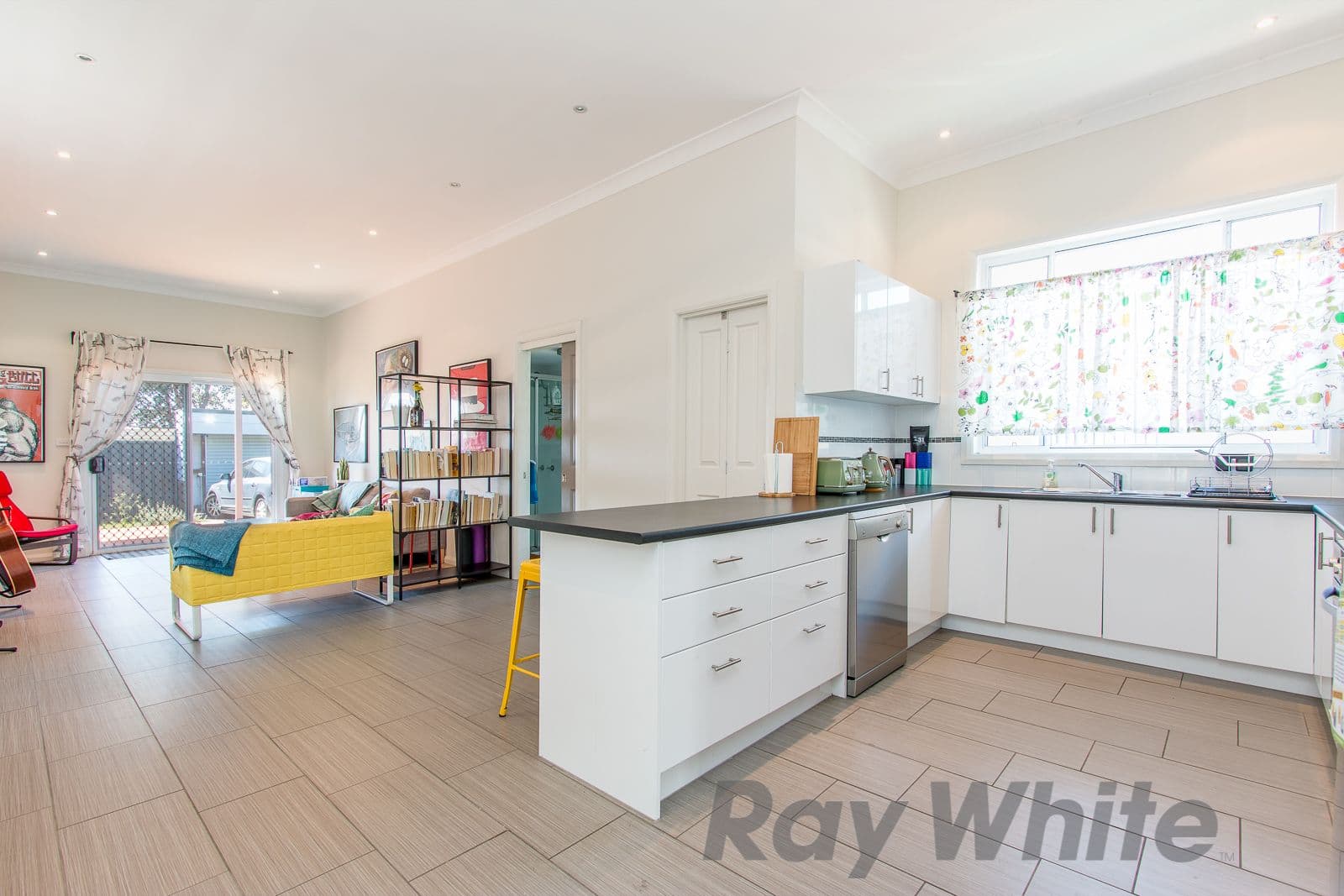 1 Emerald Street, Hamilton North - Thumbnail 2