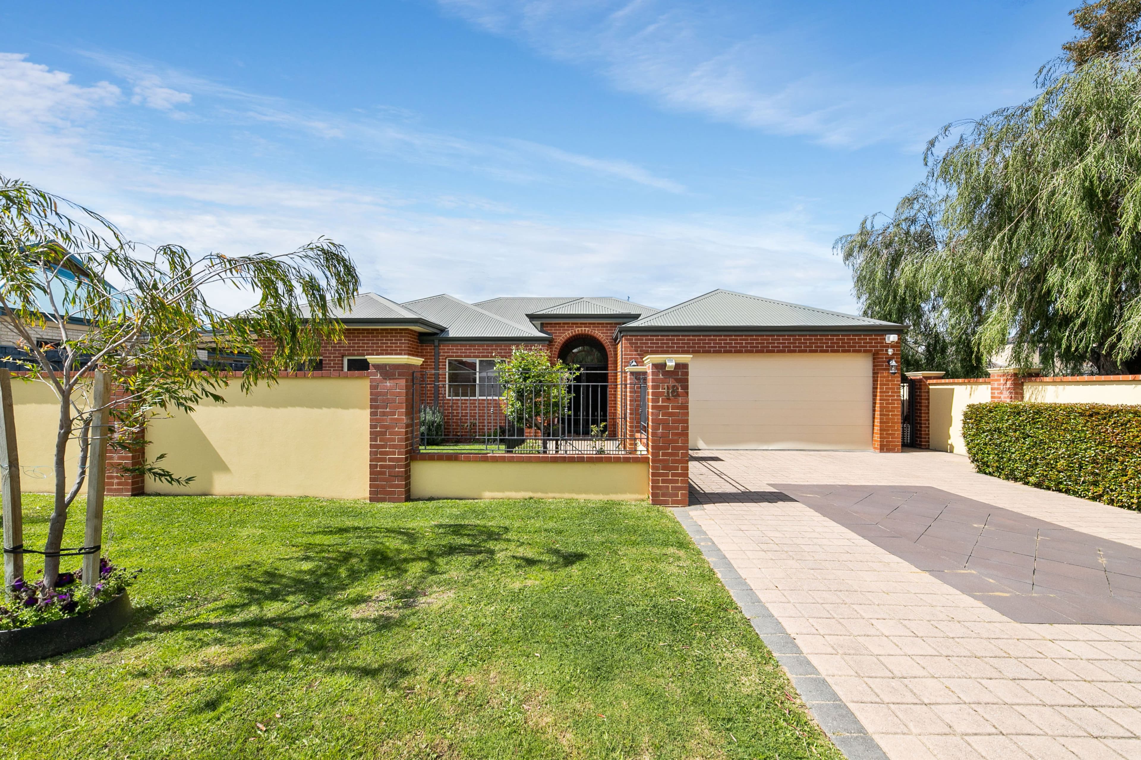 18 Klem Avenue, Salter Point WA 6152, Salter Point - Image 1