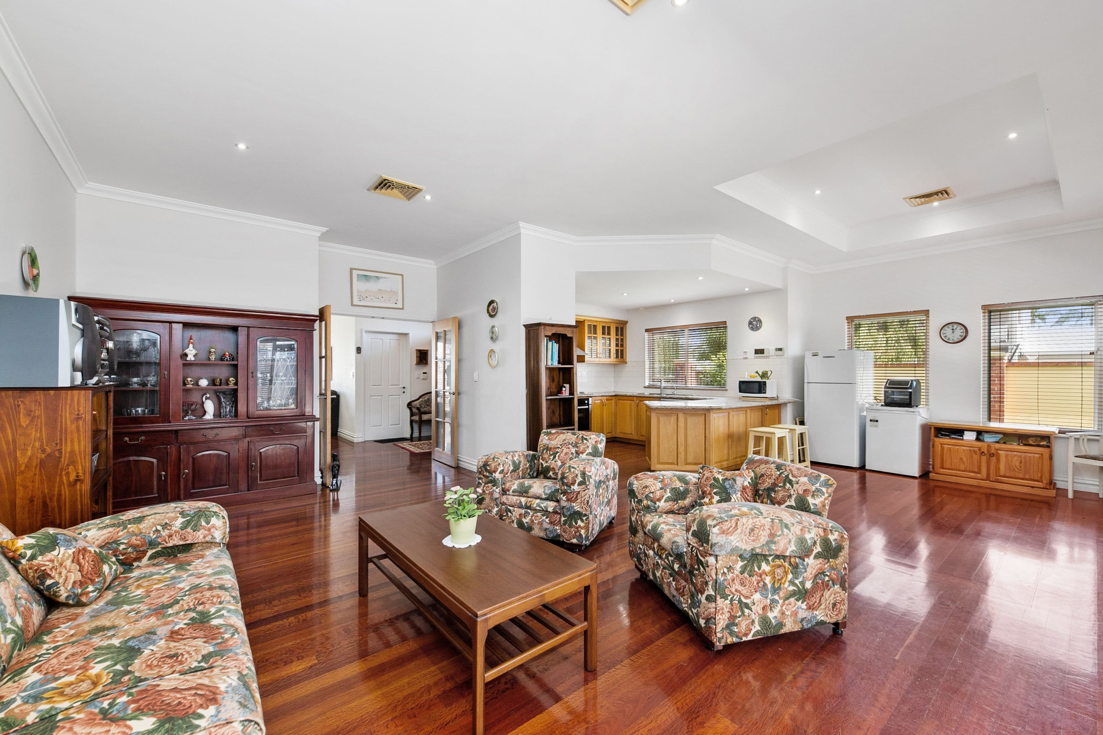 18 Klem Avenue, Salter Point WA 6152, Salter Point - Thumbnail 7