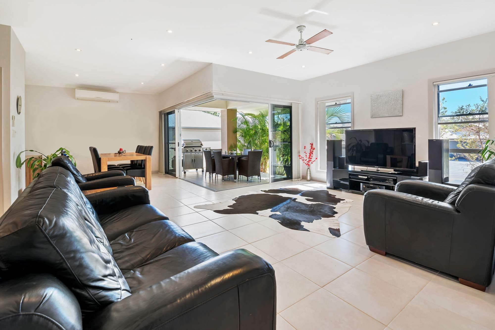 9 Crusade Court, Coomera Waters QLD 4209, Coomera Waters - Thumbnail 2