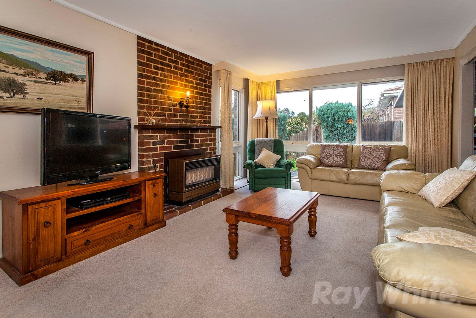 4 Tynham Close, Ferntree Gully VIC 3156, Ferntree Gully - Thumbnail 2