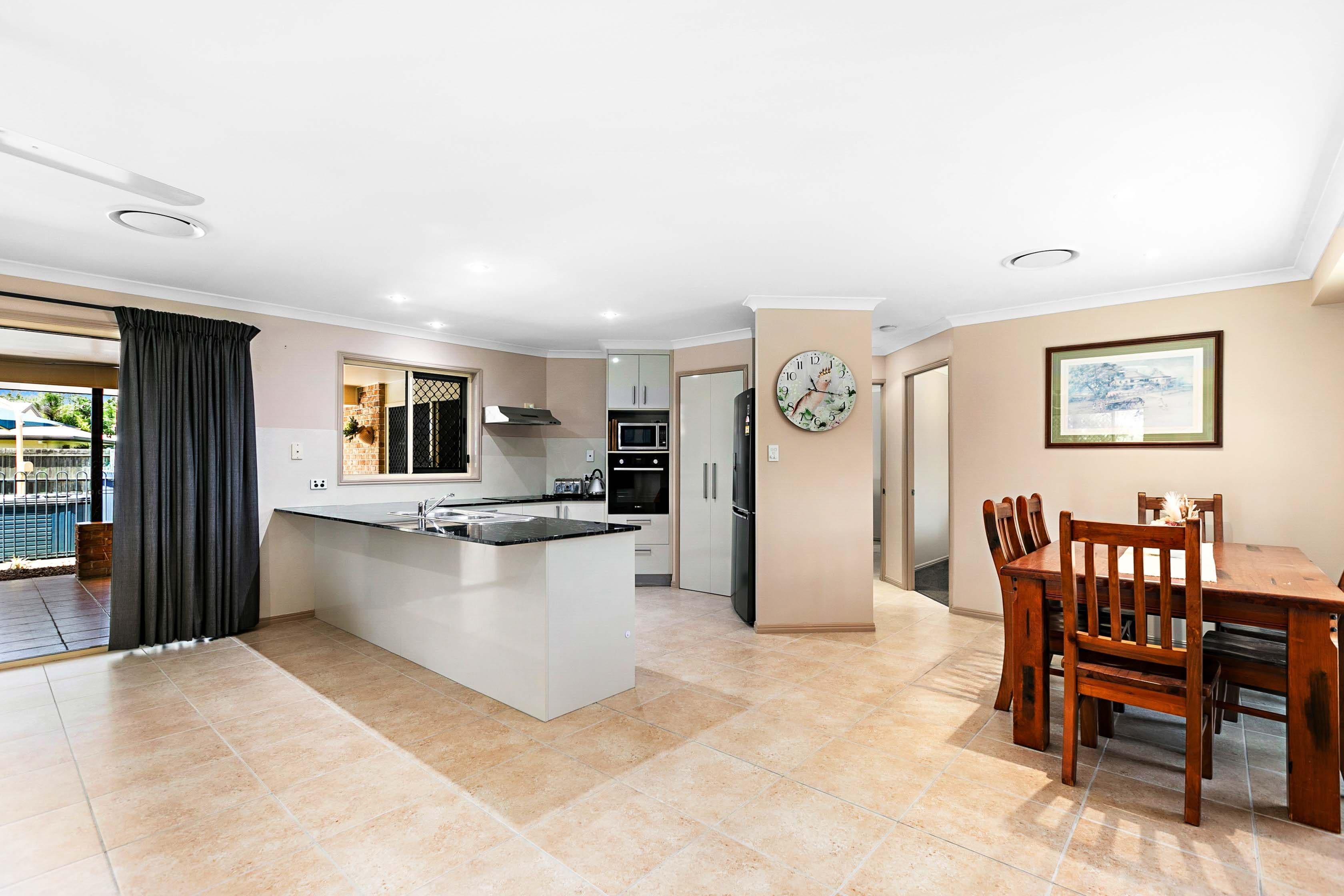 14 Kathleen Crescent, Wondunna QLD 4655, Wondunna - Thumbnail 8