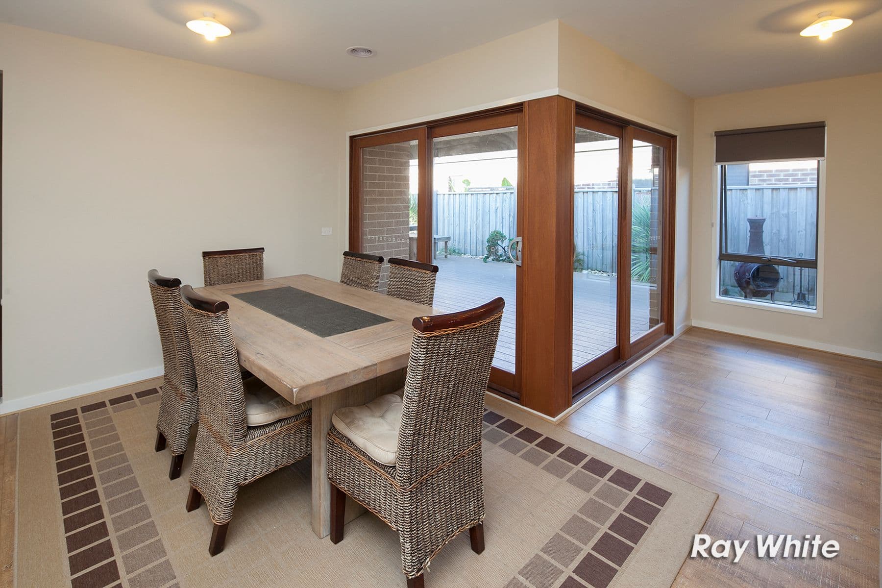 10 Scarlet Ash Drive, Cranbourne West VIC 3977, Cranbourne West - Thumbnail 3