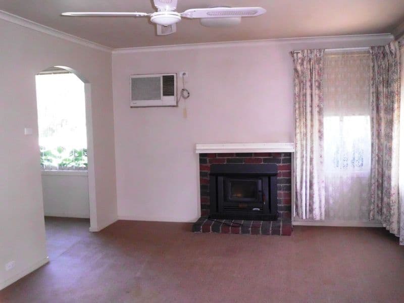 10-12 Wedge Street, AVENEL VIC 3664, Avenel - Thumbnail 2