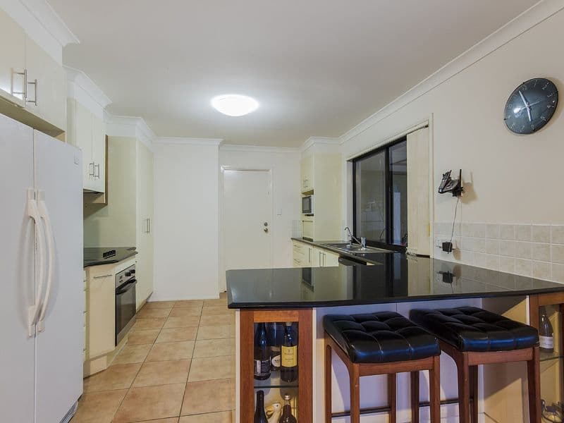 13 Fairbairn Court, OXENFORD QLD 4210, Oxenford - Thumbnail 6