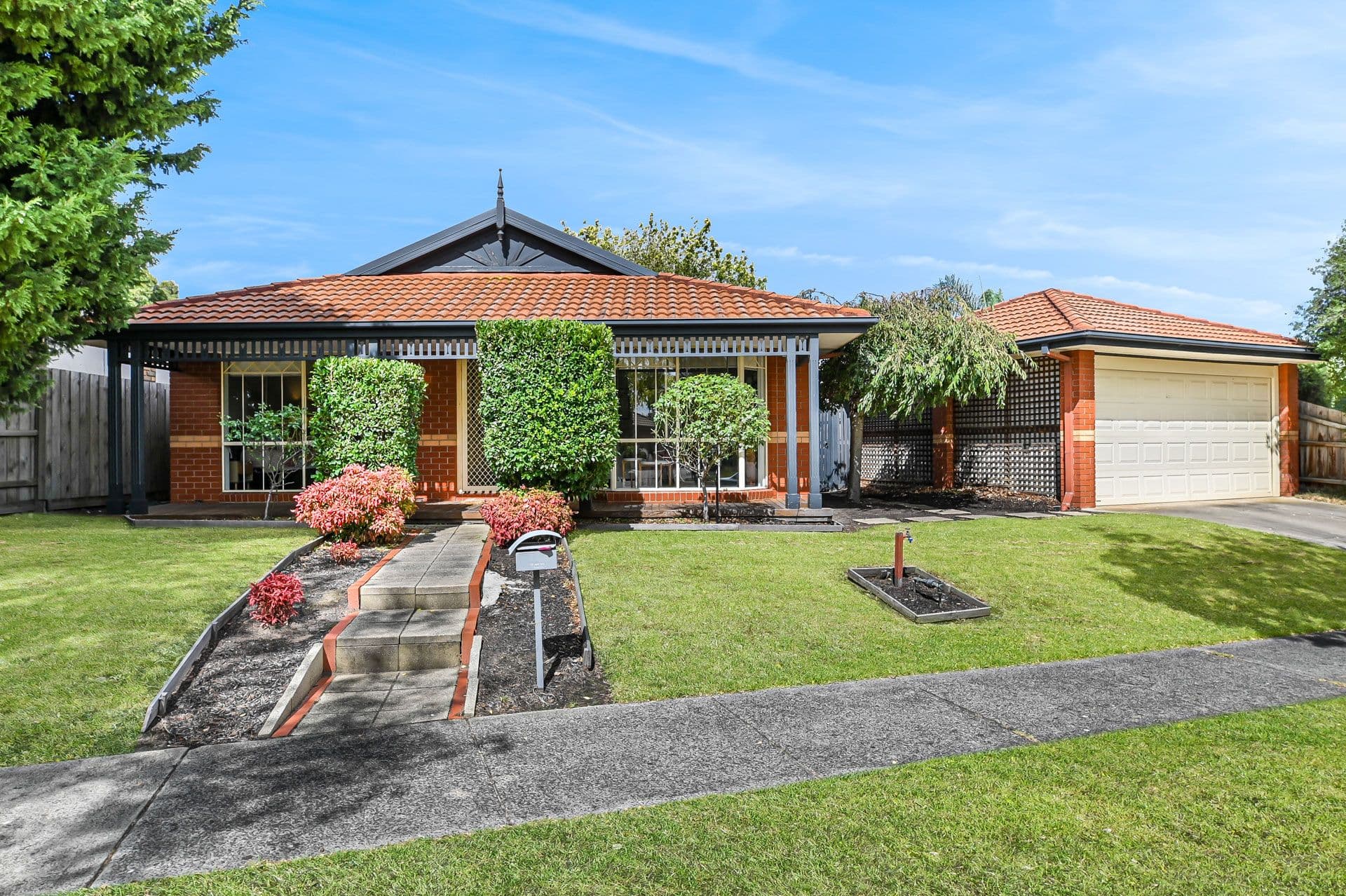 74 Strathaird Drive, Narre Warren South VIC 3805, Narre Warren South - Thumbnail 2