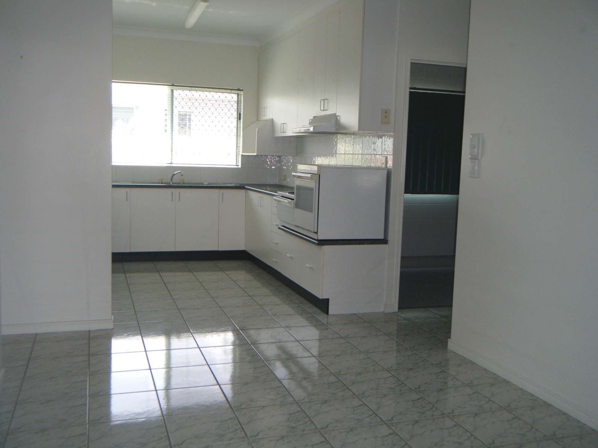 9  Celandine Court, KIRWAN QLD 4817, Kirwan - Thumbnail 3