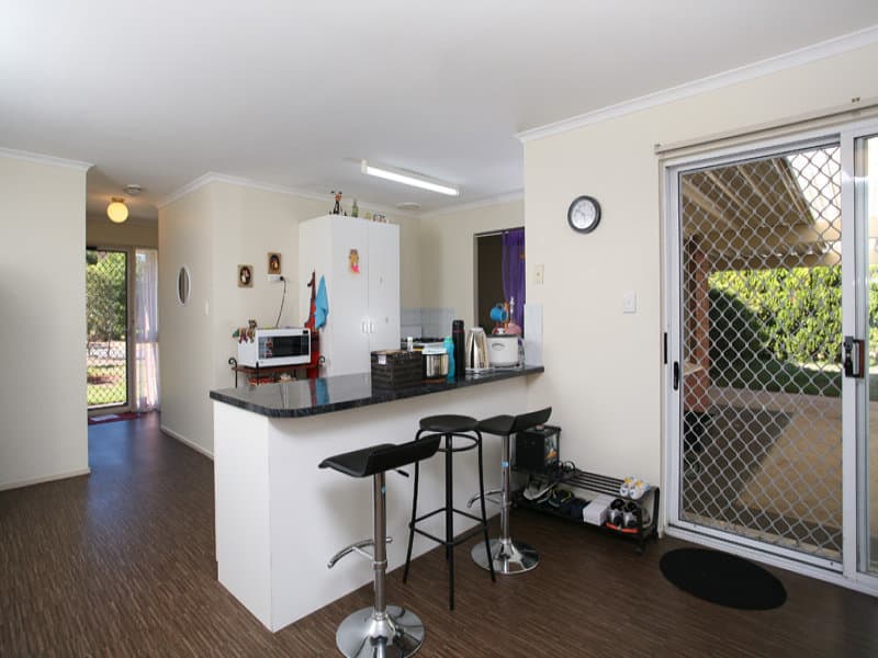 27 Holmes Street, Willaston - Thumbnail 2