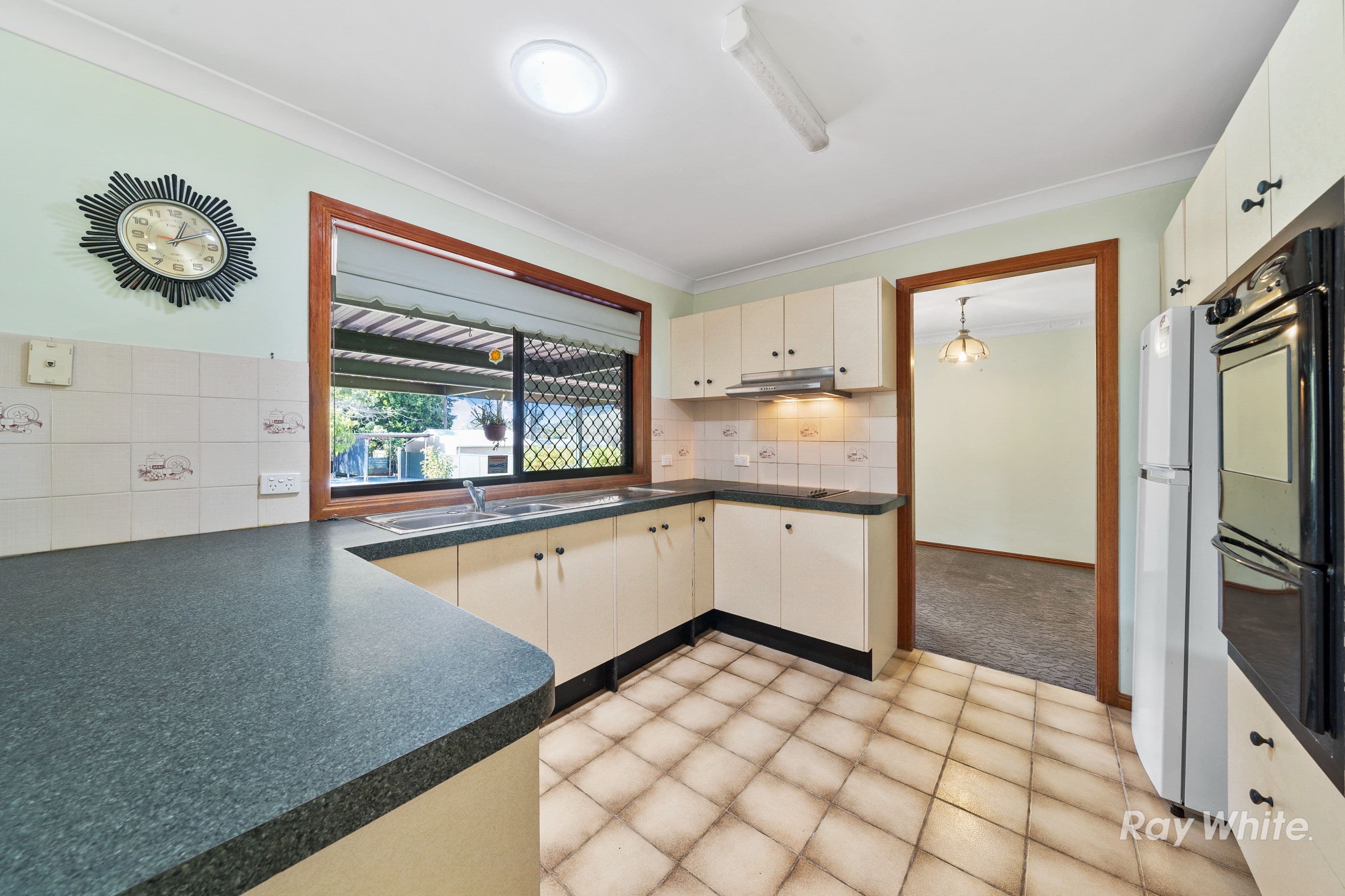 22 Cresthill Avenue, Regents Park QLD 4118, Regents Park - Thumbnail 5