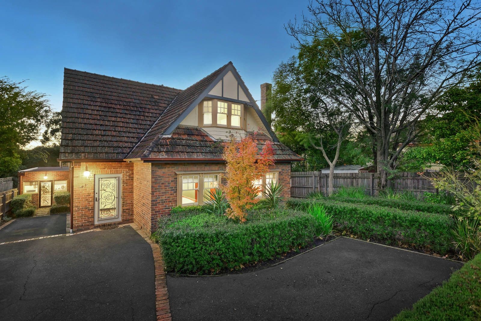 15 Tumbalong Street, Caroline Springs - Thumbnail 2