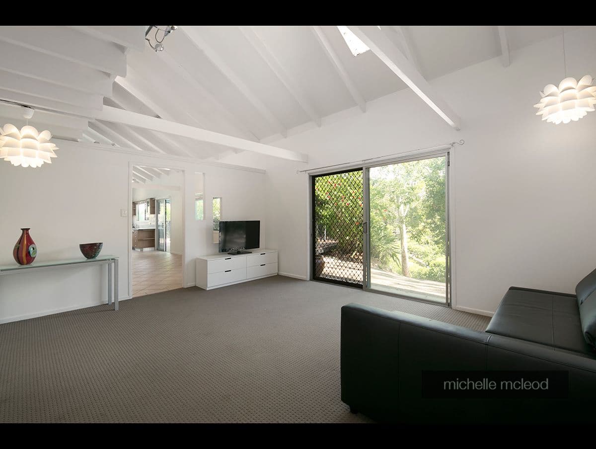 19 Brindabella Street, Chapel Hill QLD 4069, Chapel Hill - Thumbnail 4