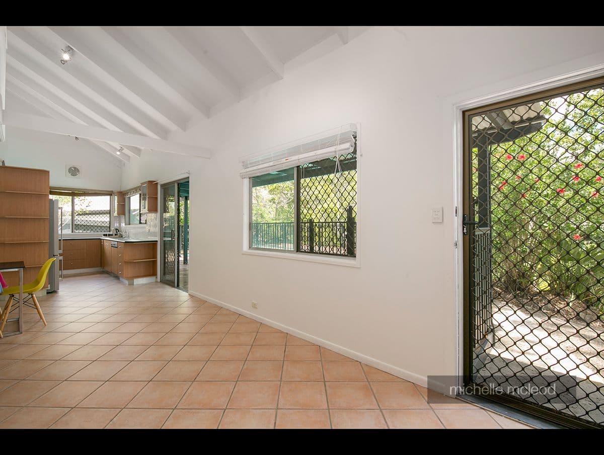 19 Brindabella Street, Chapel Hill QLD 4069, Chapel Hill - Thumbnail 6