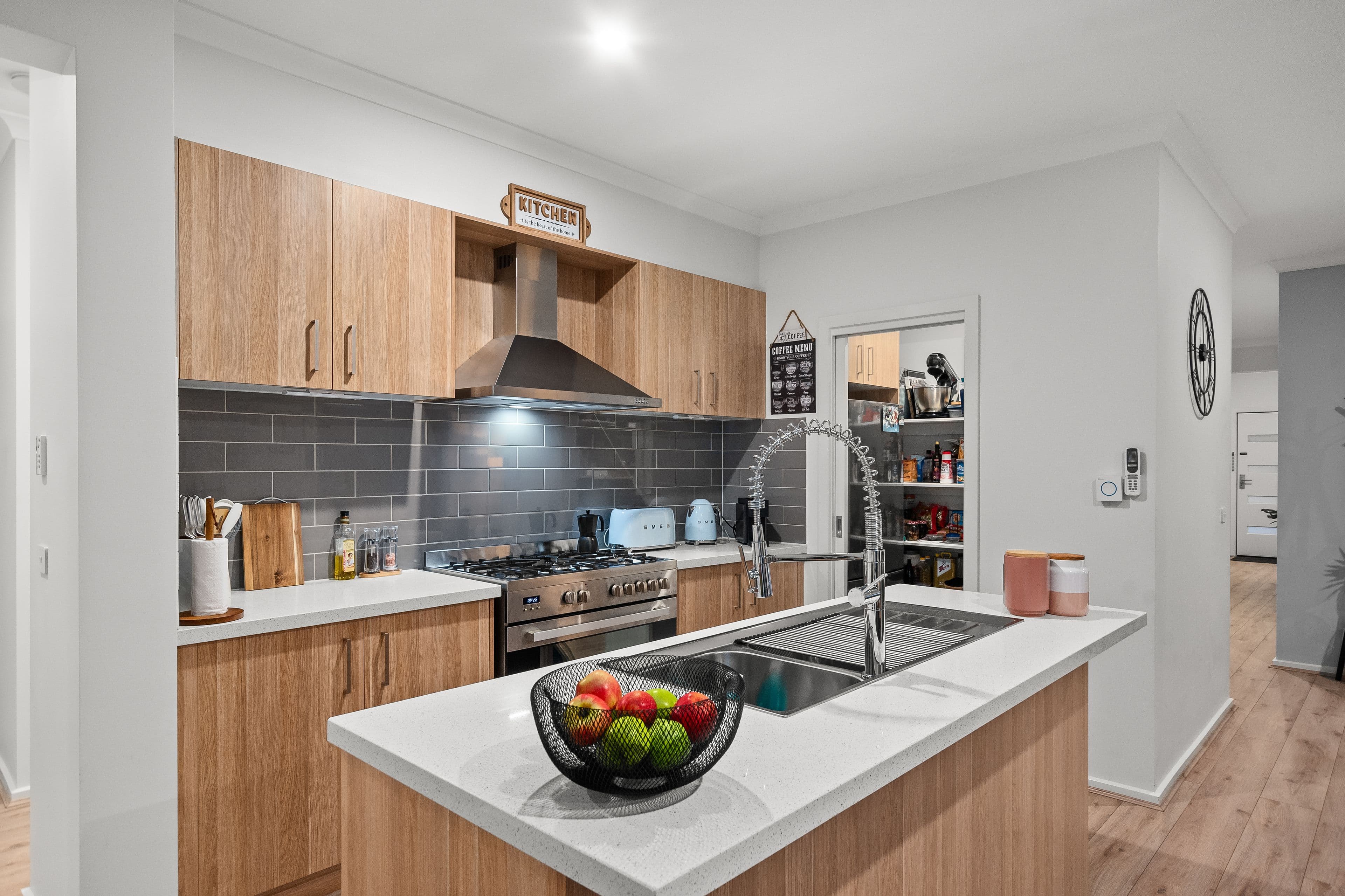 91 Hawking Crescent, FRASER RISE VIC 3336, Fraser Rise - Thumbnail 3