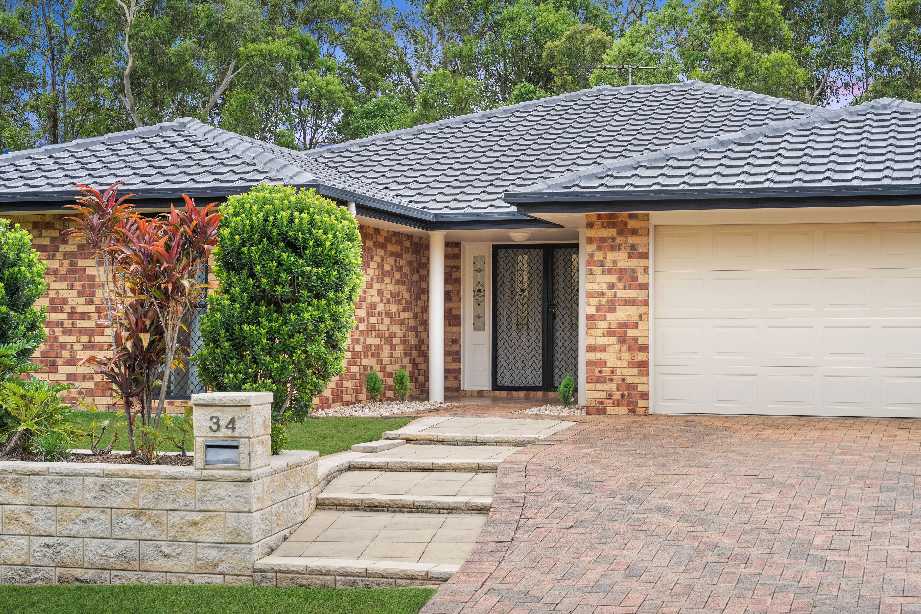 34 Warrego Crescent, Murrumba Downs QLD 4503, Murrumba Downs - Thumbnail 2