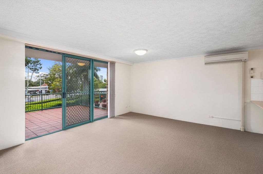 45 Pohlman Street, Southport QLD 4215, Southport - Thumbnail 3