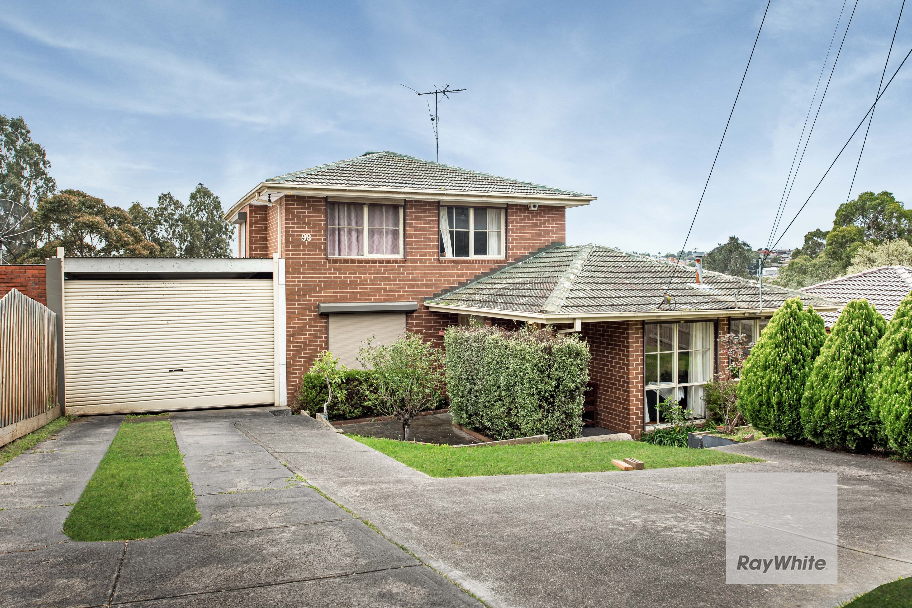 98 Clarke Drive, Gladstone Park VIC 3043, Gladstone Park - Thumbnail 2