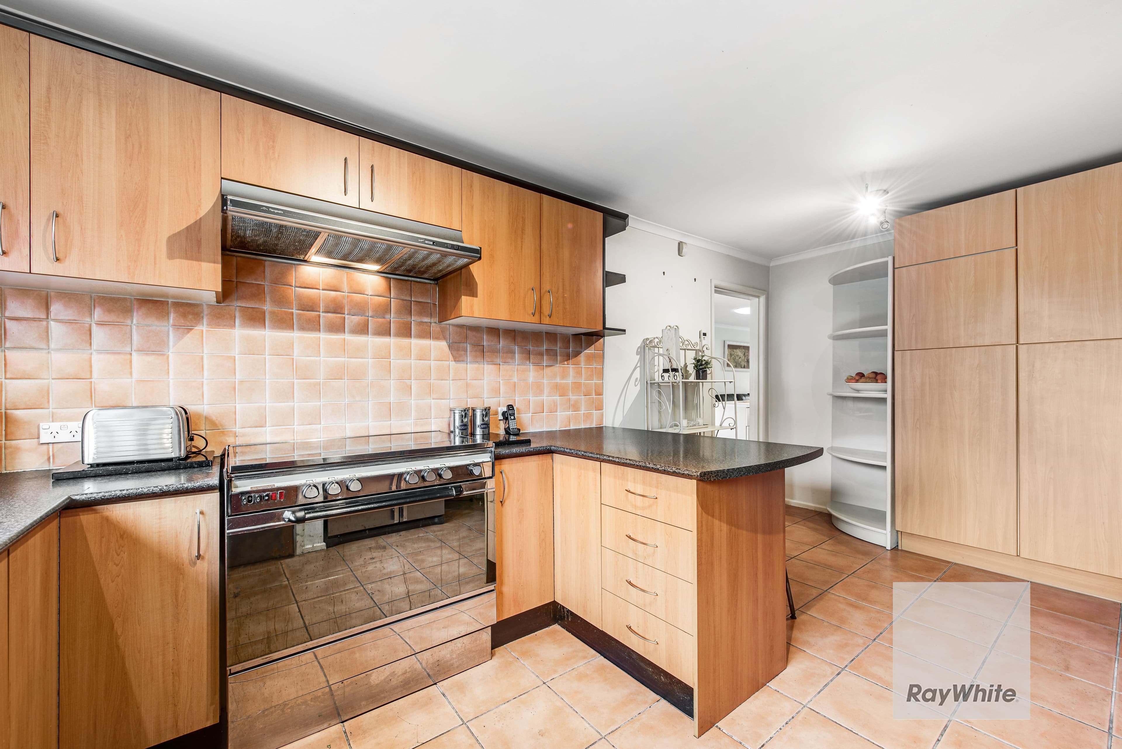 98 Clarke Drive, Gladstone Park VIC 3043, Gladstone Park - Thumbnail 7