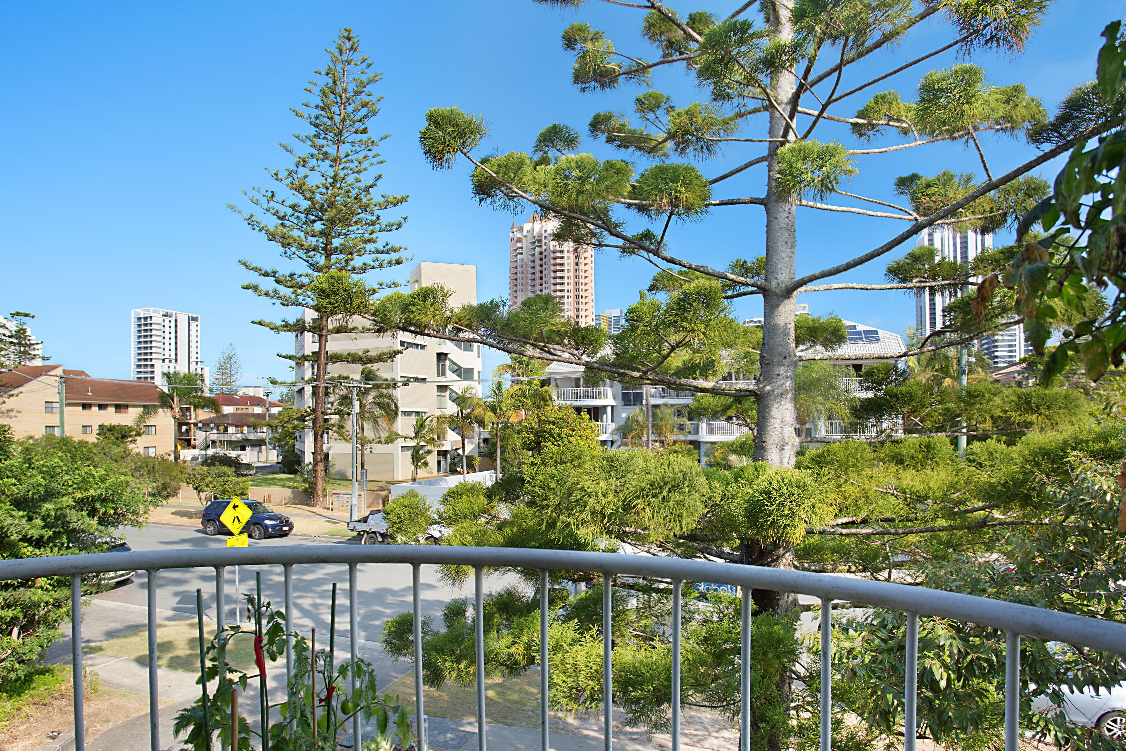 4 'Castella Court' 33 Chelsea Avenue, Broadbeach QLD 4218, Broadbeach - Thumbnail 7