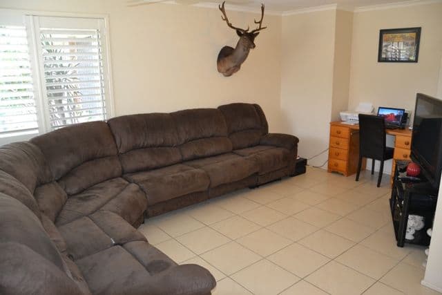 18 Adaminaby Drive, Helensvale QLD 4212, Helensvale - Thumbnail 5