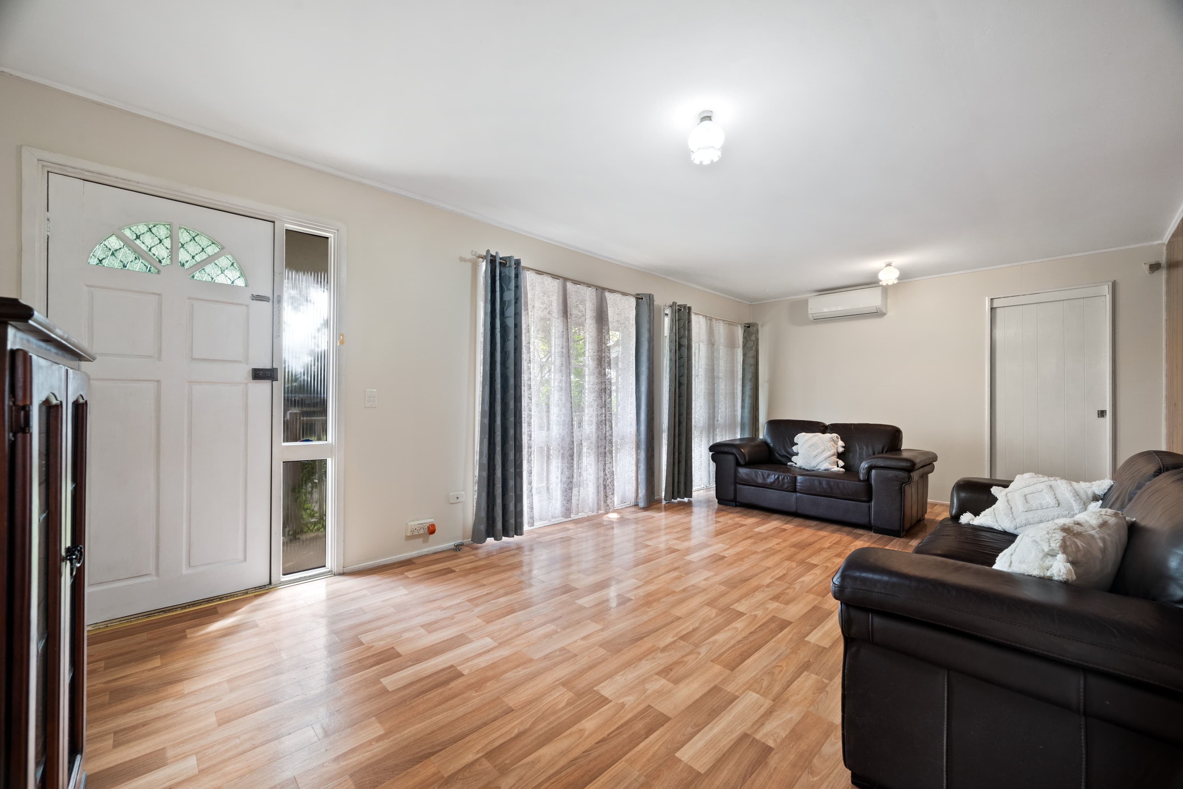 10 Jacaranda Avenue, Bradbury NSW 2560, Bradbury - Thumbnail 2