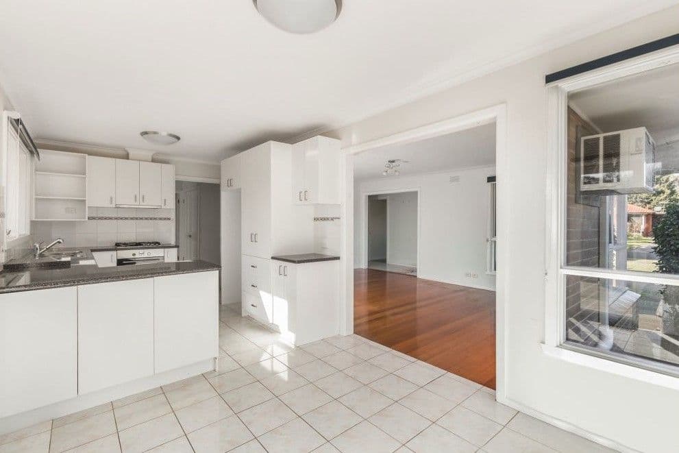 45 Geoffrey Drive, Kilsyth VIC 3137, Kilsyth - Thumbnail 2