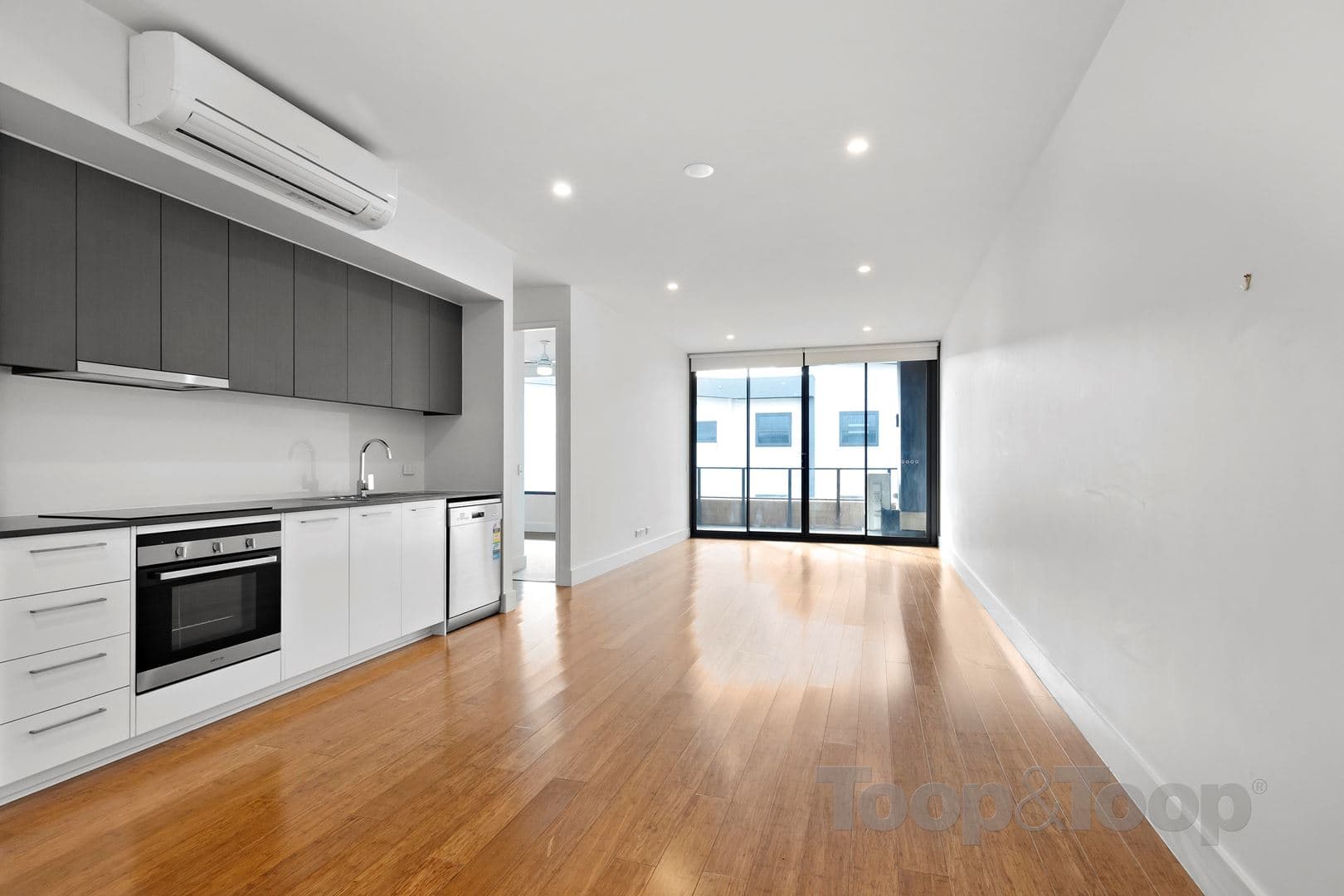 404 / 301 St Clair Avenue, St Clair SA 5011, St Clair - Thumbnail 3