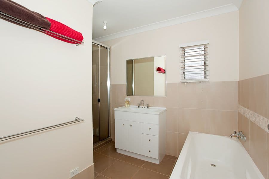 83 Hoey Street, KEARNEYS SPRING QLD 4350, Kearneys Spring - Thumbnail 7