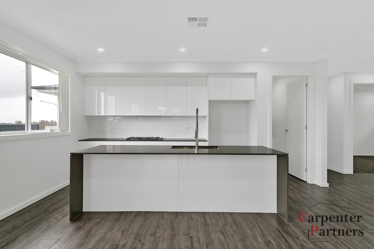 53 Roy Crescent, THIRLMERE, Thirlmere - Thumbnail 5