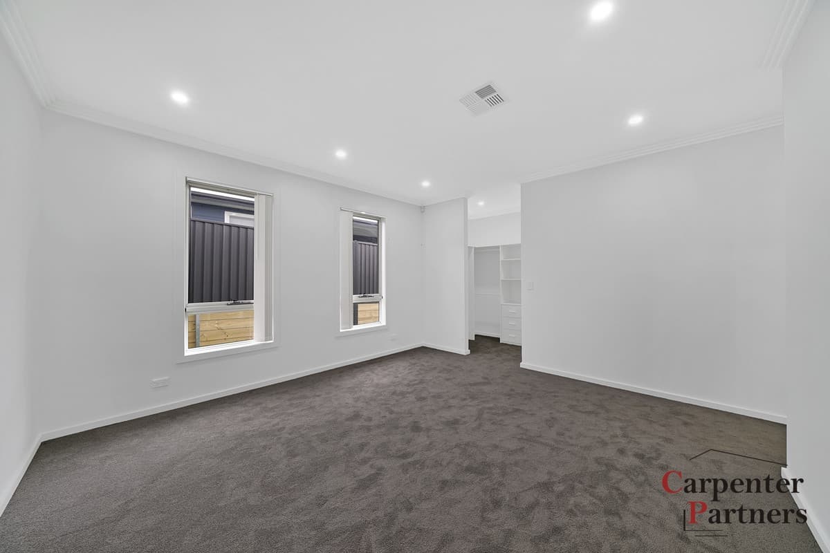 53 Roy Crescent, THIRLMERE, Thirlmere - Thumbnail 8