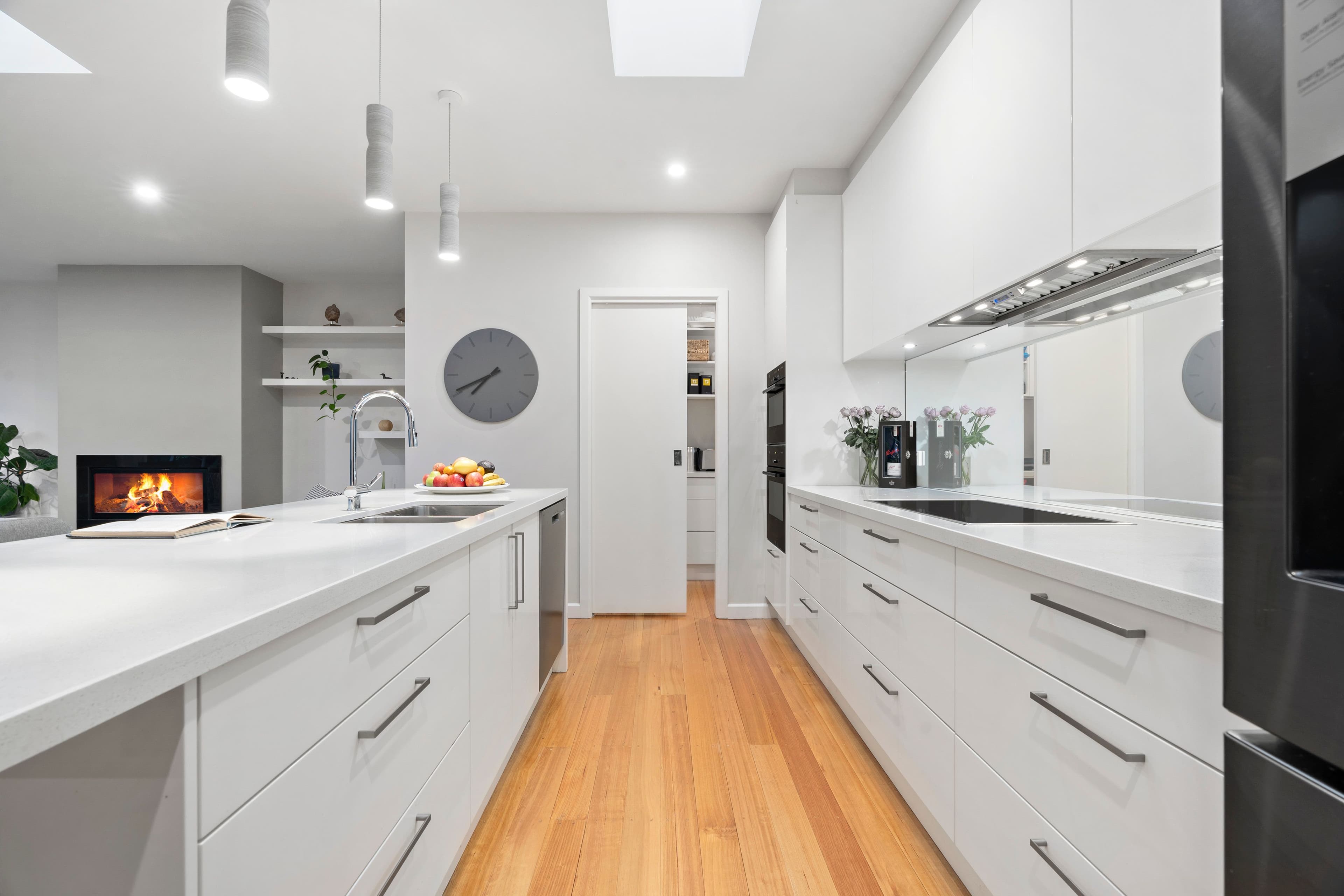 1 Howson Court, Mont Albert VIC 3127, Mont Albert - Thumbnail 4