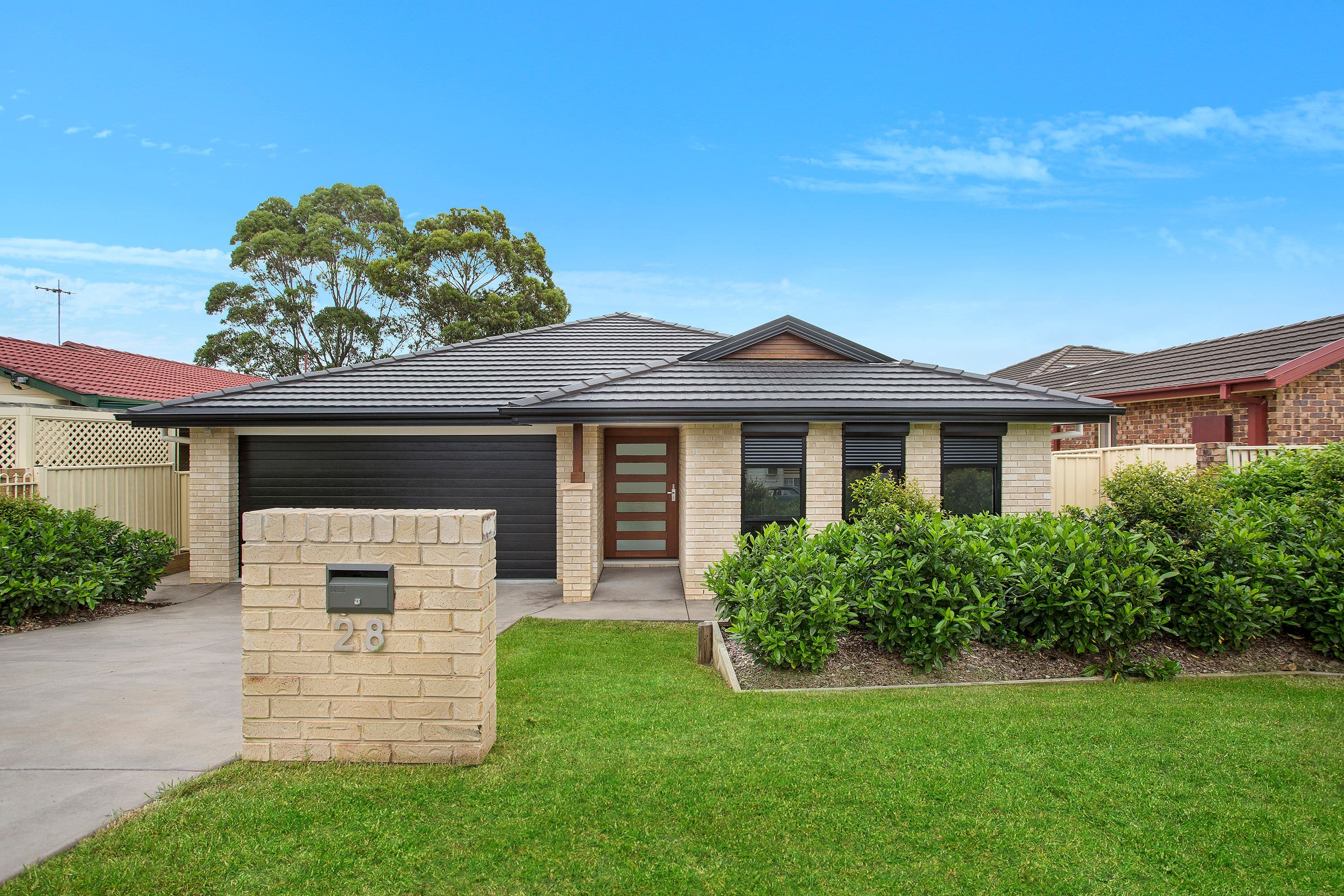 28 Robertson Road, Killarney Vale - Image 1