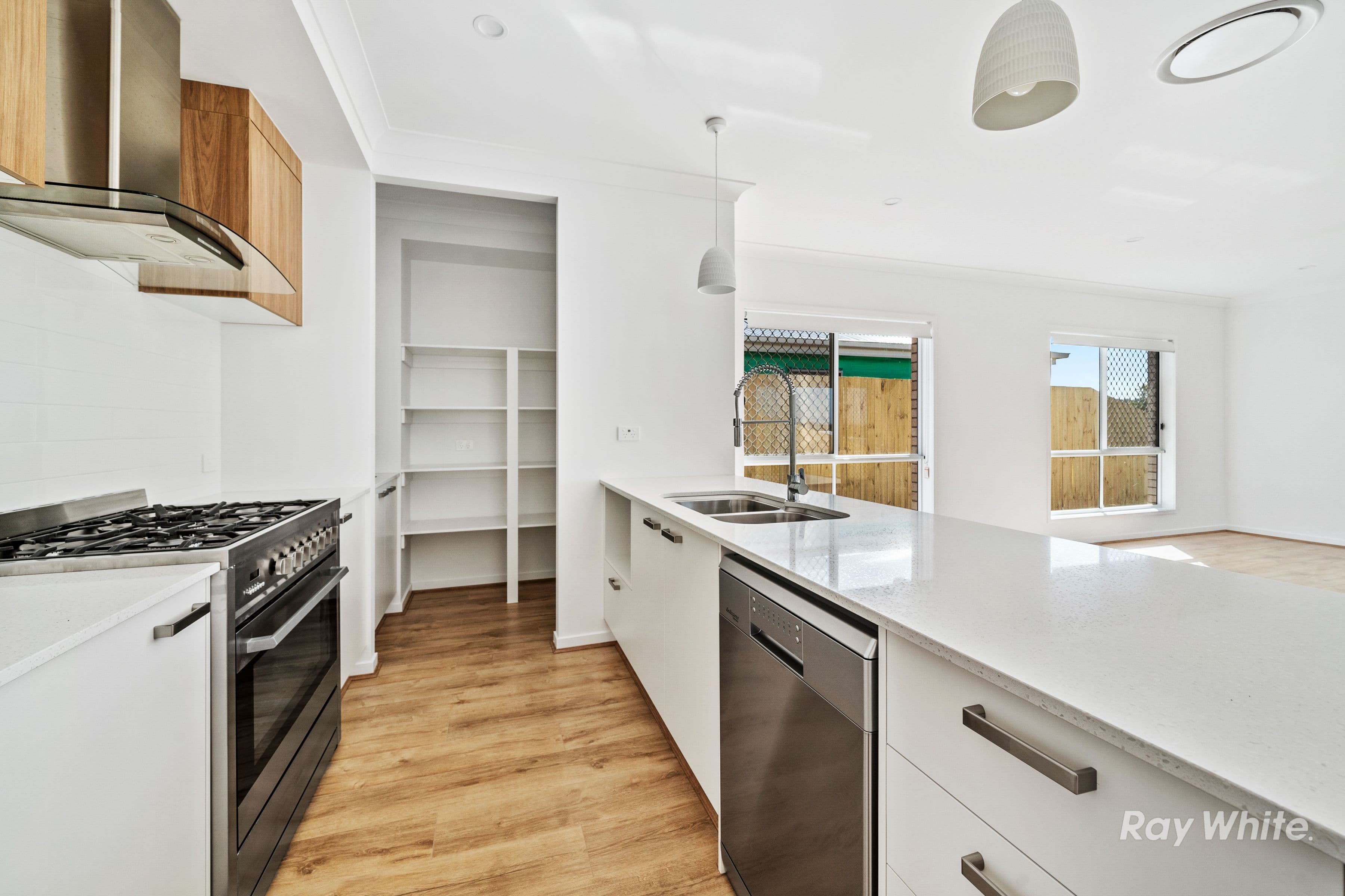 58 Dysart Drive, Holmview QLD 4207, Holmview - Thumbnail 2