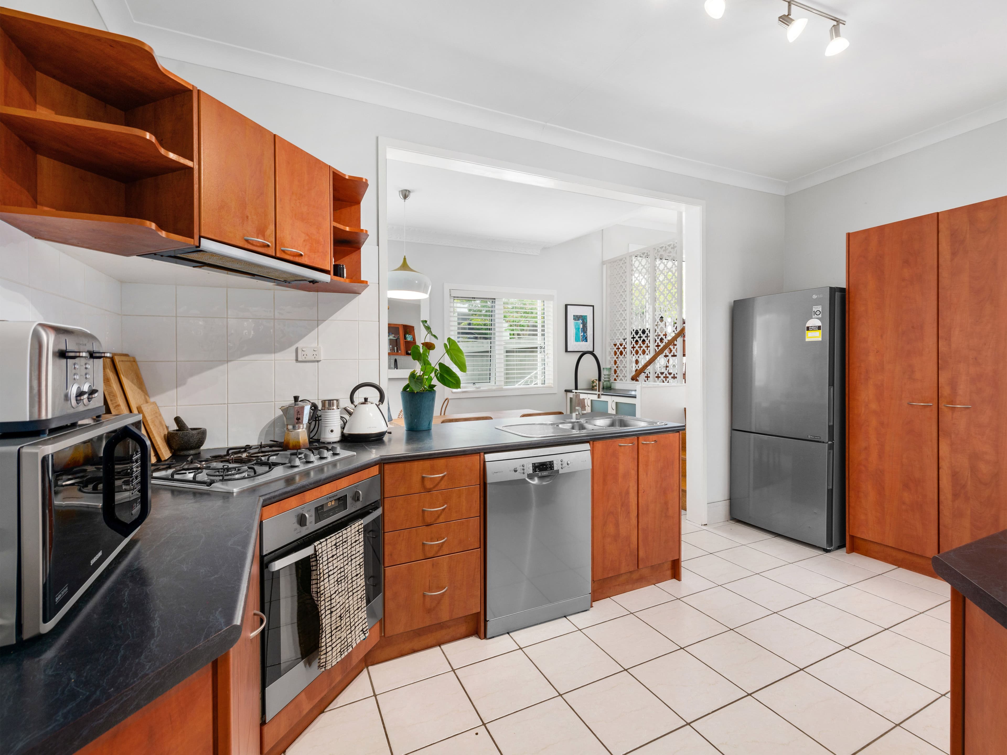53 Samuel Street, Camp Hill QLD 4152, Camp Hill - Thumbnail 5