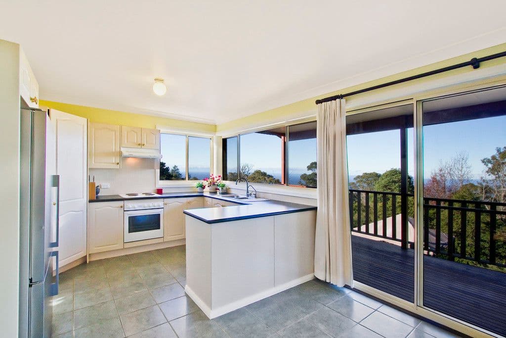 8 Shane Place, KURRAJONG HEIGHTS NSW 2758, Kurrajong Heights - Thumbnail 2